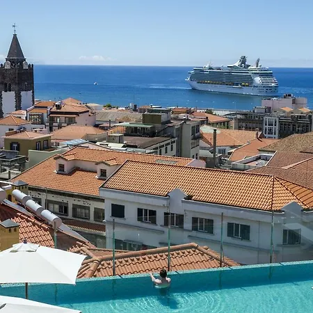 Castanheiro Boutique 4*