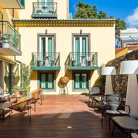 Castanheiro Boutique Φουνκάλ
